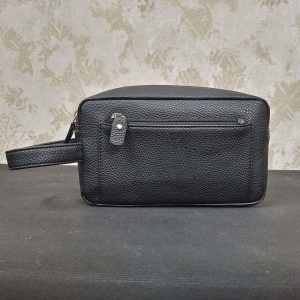 Modern Elegance Leather Crossbody Bag
